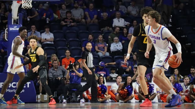 Florida center Micah Handlogten